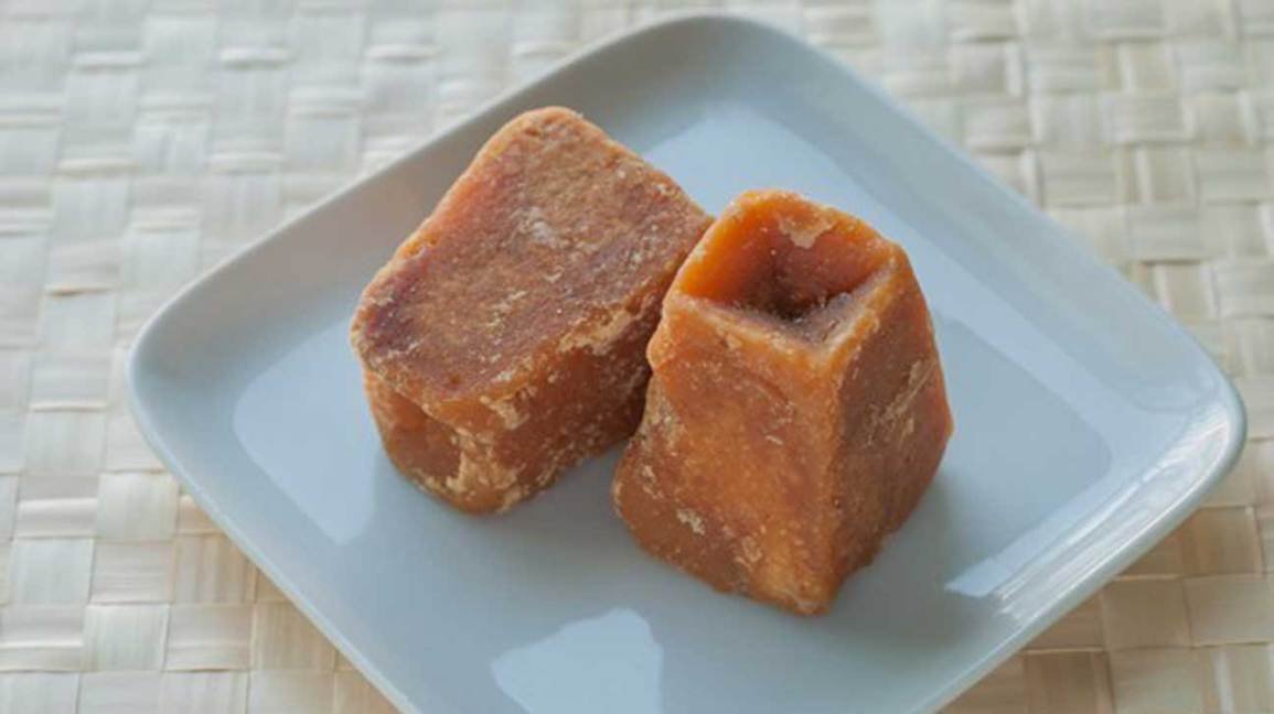 दूध हल्दी गुड़ के फायदे